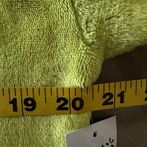 Dr. Seuss Junior Womens M 7/9 Grinch Stole Christmas Fleece Soft Shirt Green New - Picture 4 of 6